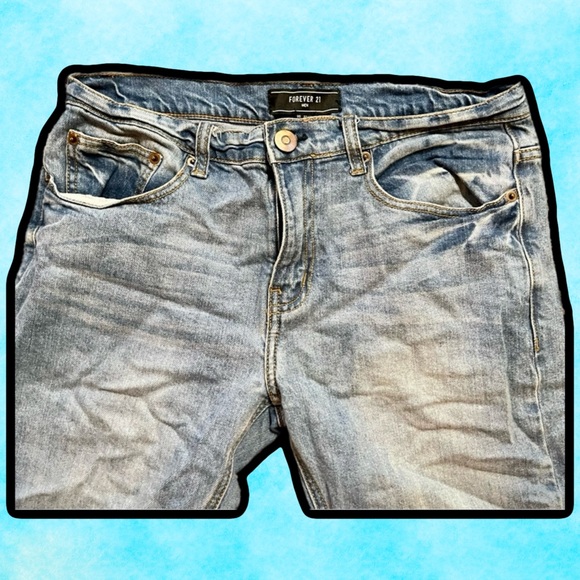 🌈 Cool distressed denim shorts - Picture 2 of 4
